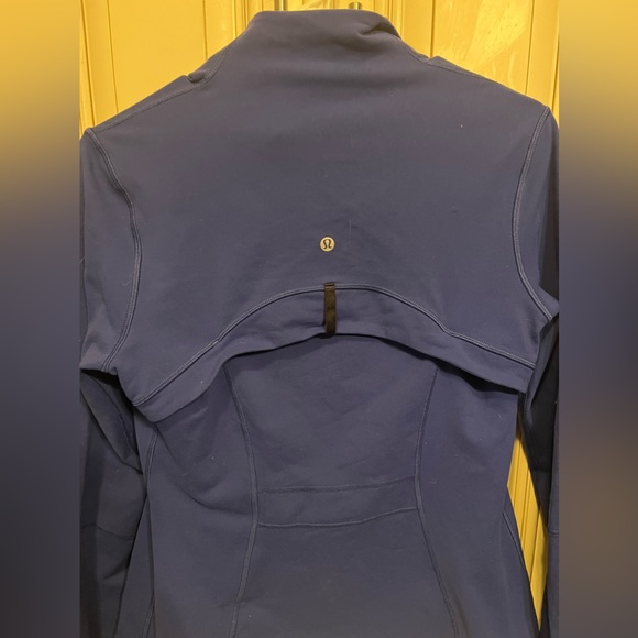 Lululemon Athletica Jacket with Breathable Back and Thumb Hole Sz 10 - Picture 13 of 15
